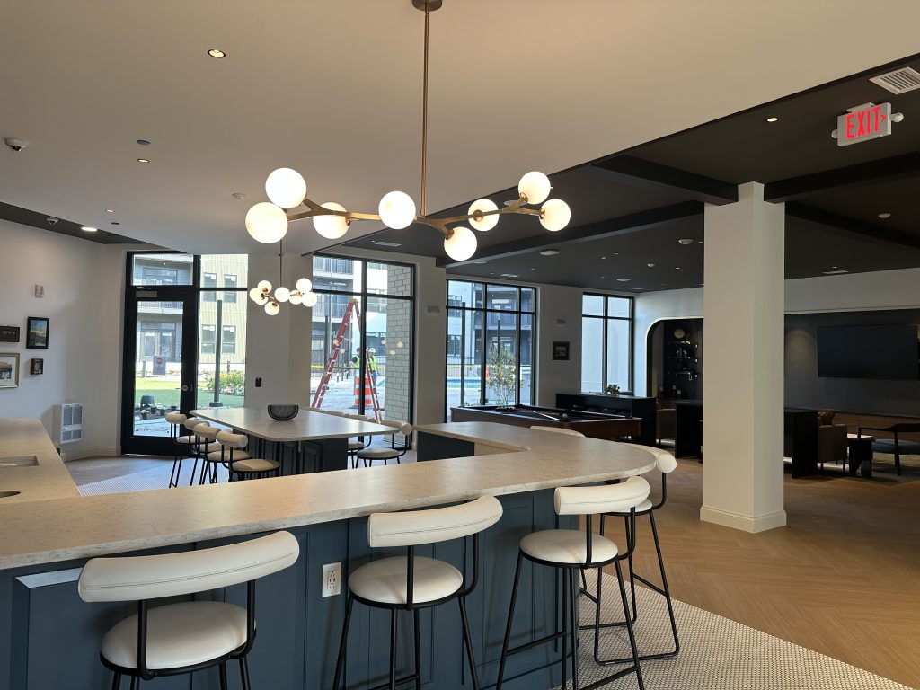 blutowne clubhouse