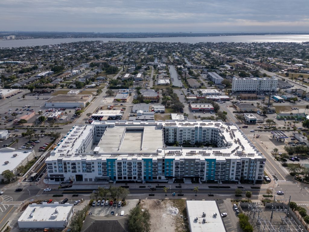aerial of the cove at 47th